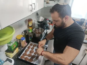 אורי 20
