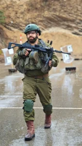 אורי 8